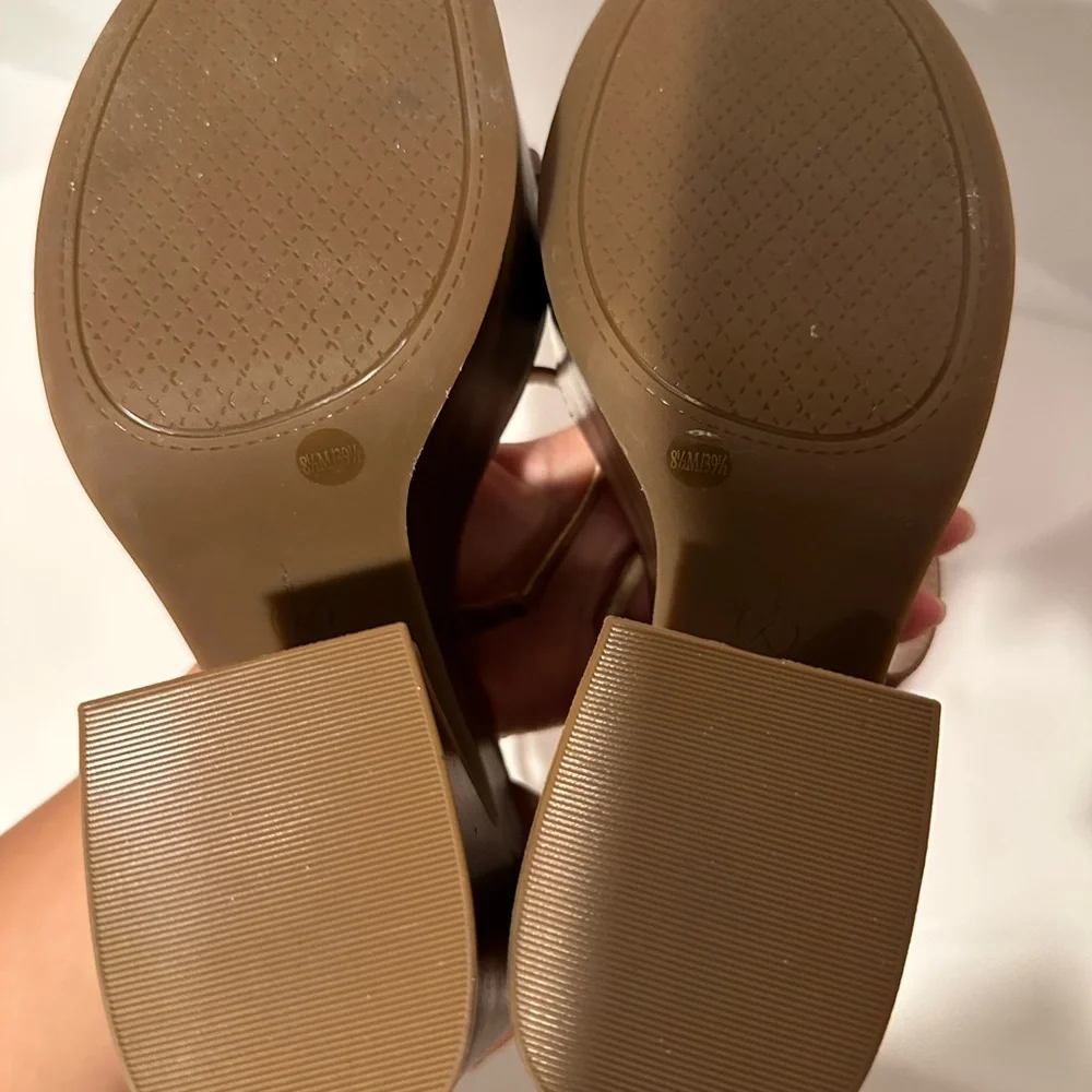 Jessica Simpson Platforms - Picture 5 of 9